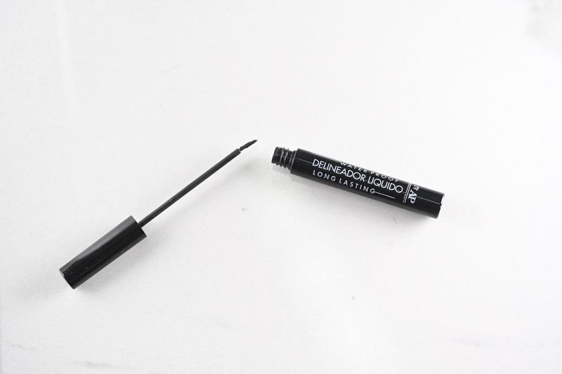 Delineador-Liquido-De-Precision-Waterproof---