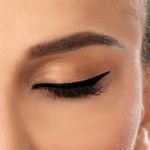 Delineador-Liquido-De-Ojos--Resist-Negro--4Ml