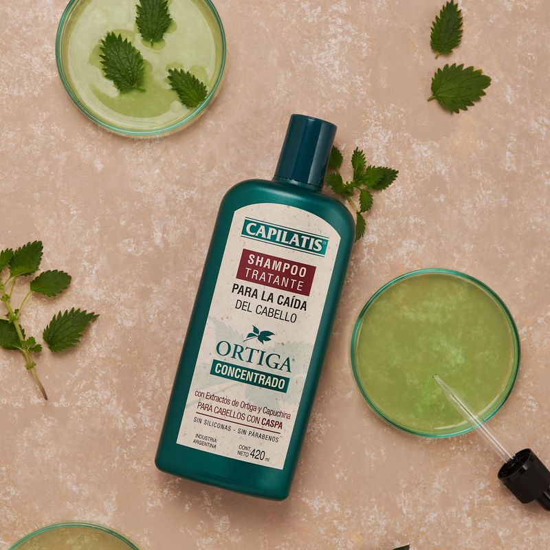 Shampoo-Tratante-Para-La-Caida-Del-Cabello-Con-Caspa-