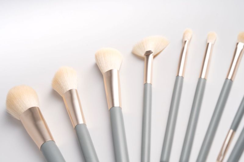 Kit-De-Brochas-Para-Maquillaje-Con-Estuche