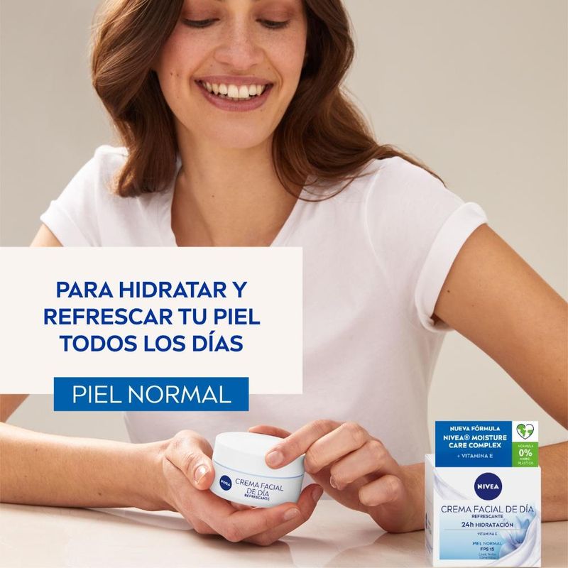 Crema-Hidratante-de-Dia-Essentials-Con-Vitamina-E-y-FPS-15-