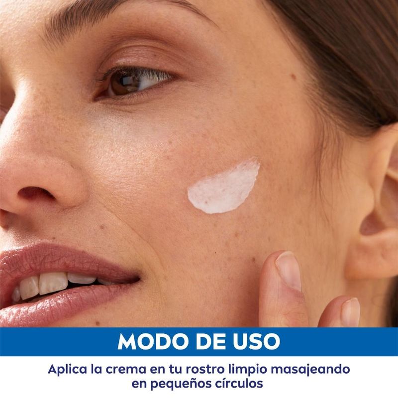 Crema-Hidratante-de-Dia-Essentials-Con-Vitamina-E-y-FPS-15-