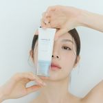 HYALU-CICA - Water Fit Sun Serum - 2.jpg
