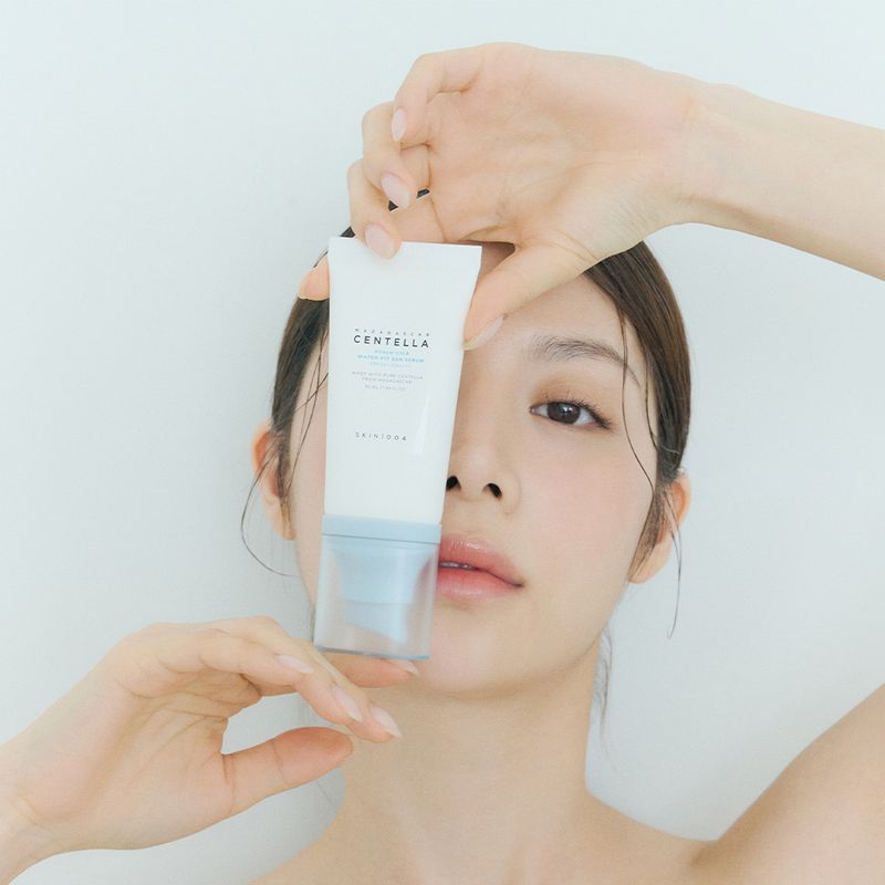 HYALU-CICA - Water Fit Sun Serum - 2.jpg