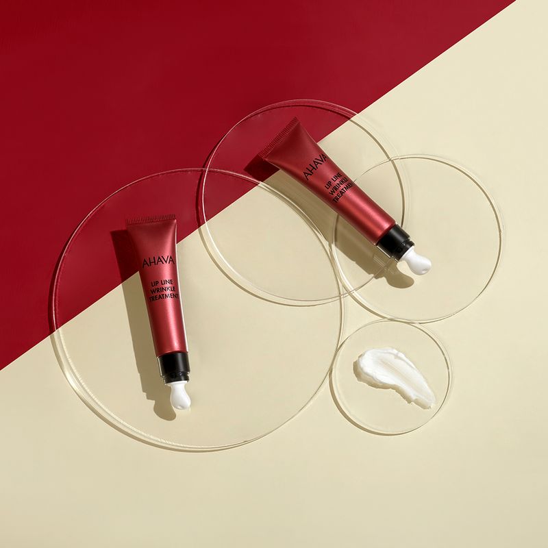 CORREGIR---AOS-Lip-Line-Wrinkle-Treatment-lifestyle-A-rgb_1000X1000.jpg